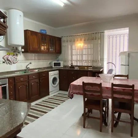 Spray Sitio In Nazare, European Style Bed & Breakfast *